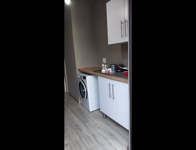 1 BEDROOM PROPERTY TO RENT IN BOKSBURG NORTH